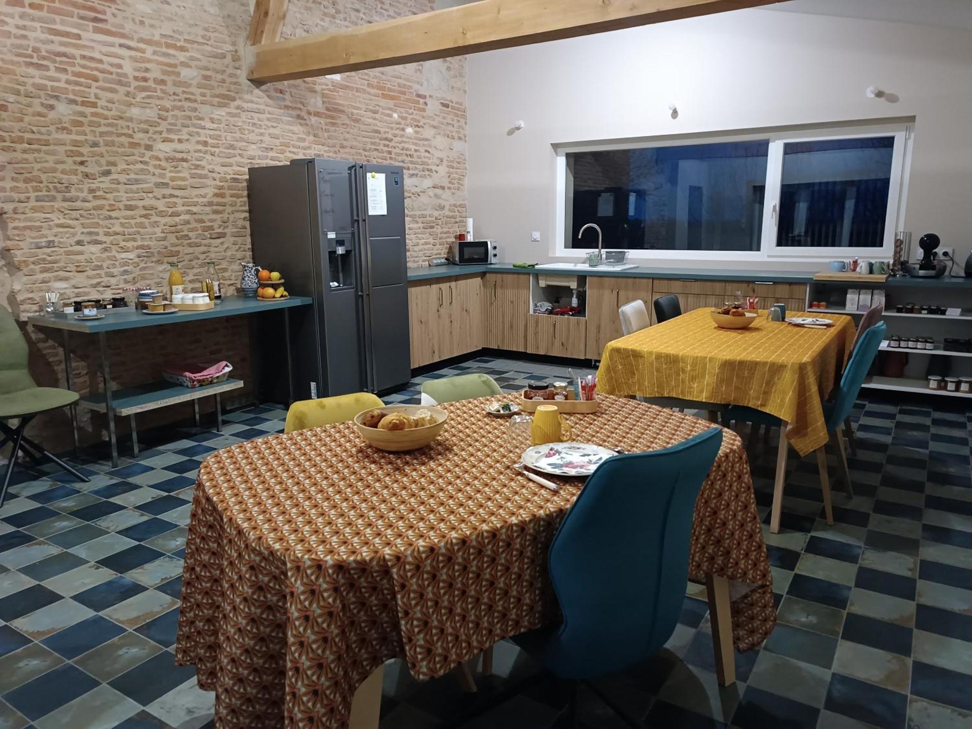 Le Jardin Des Cedres Hotel Lavaur  Kültér fotó