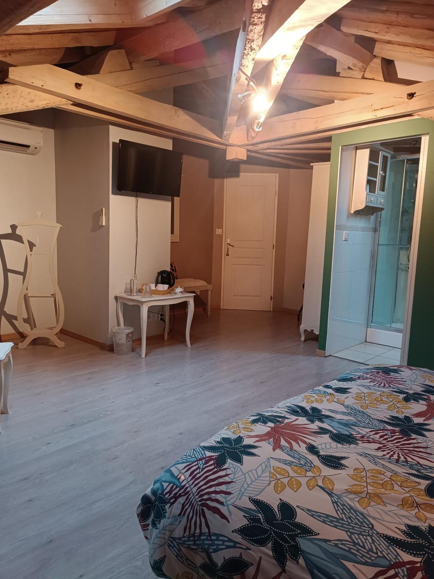 Le Jardin Des Cedres Hotel Lavaur  Szoba fotó