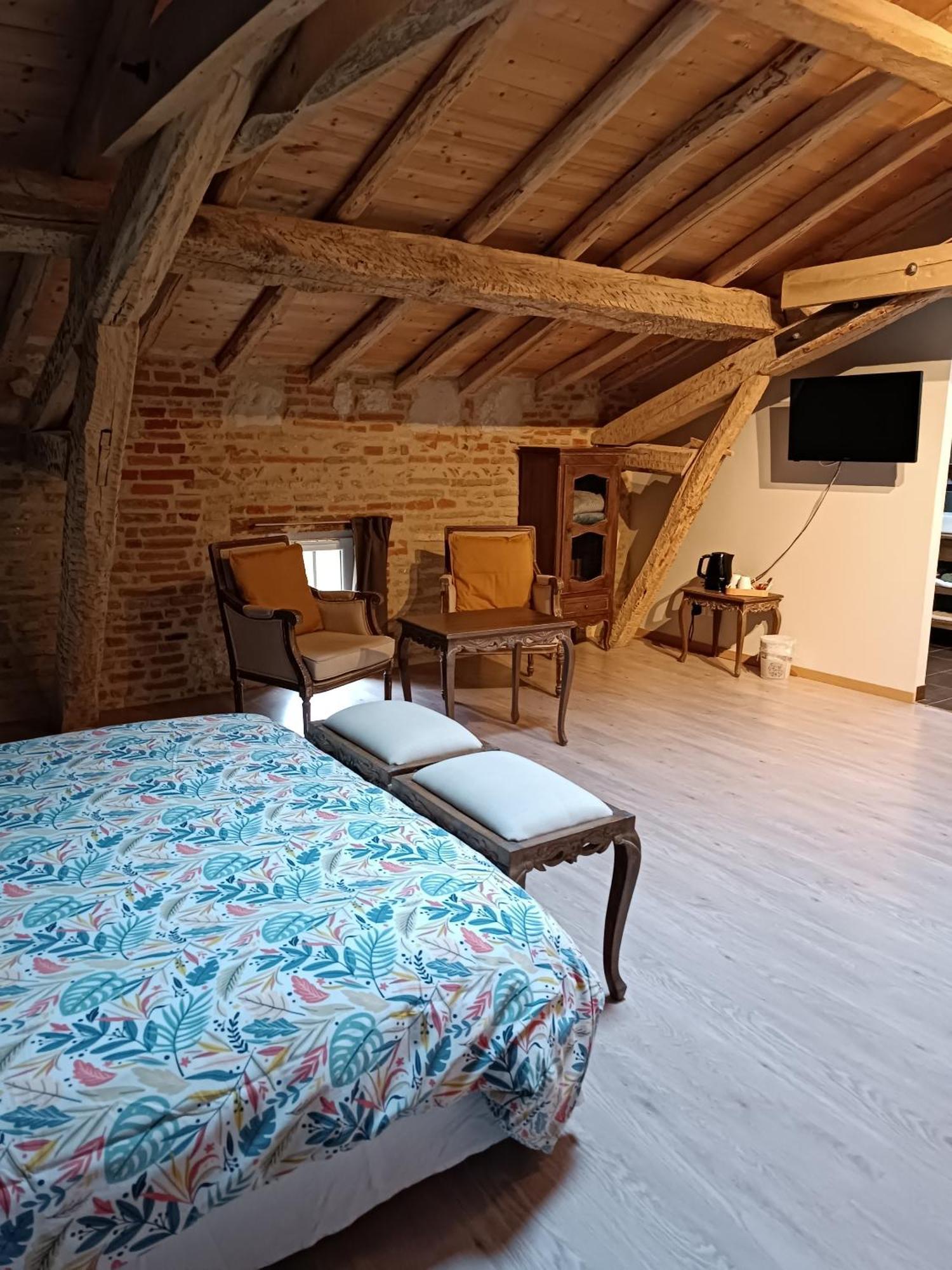 Le Jardin Des Cedres Hotel Lavaur  Szoba fotó